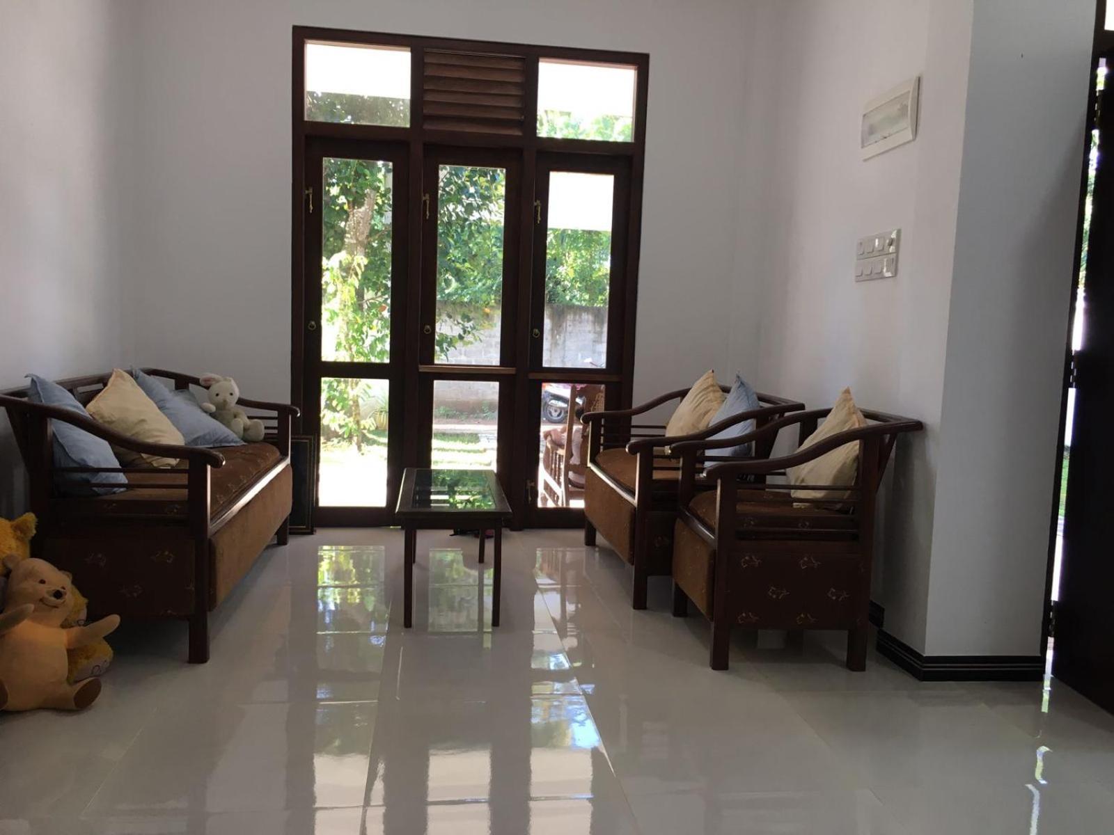 Bosadi Homestay Katunayaka Exterior foto